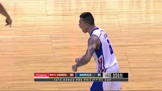 Jio Jalalon clutch basket | PBA Philippine Cup 2019