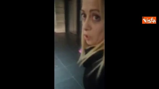 Giorgia Meloni minacciata alla stazione Termini: "Qui sono calci"