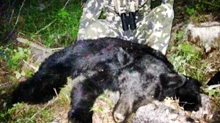 BEAR SHOT ON THE RUN!!! - Stuck N the Rut 52