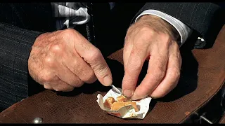 The Pianist (2002) - The Szpilmans' Last Meal - Six People Share A Piece of Caramel - Full HD