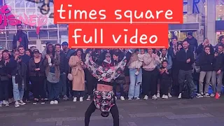 Times square show - amazing breakdance