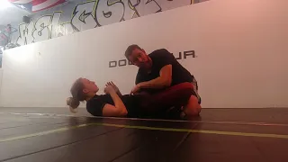 BJJ No Gi - Butterfly guard pass (Part 2 of 2)