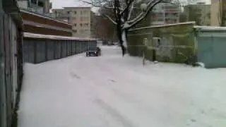 Snow fun with BMW E34 535i