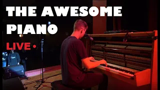 THE AWESOME PIANO - Live Perfomance (Peter Bence)