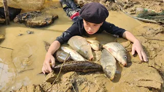 Full 3-day video: of a wandering boy who makes a living by trapping fish to sell at the market.