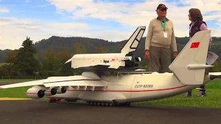 Wolrd  biggest Airplane Antonov AN-225 Mriya CCCP with Buran Radio controlled decoupling