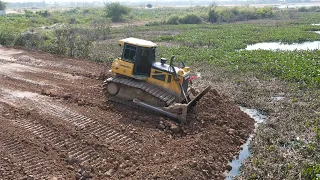 SHANTUI DOZER DH7C2 Showing Up Skill Building Road With Dump Trucks Dongfeng Moving Soil Mixed Stone