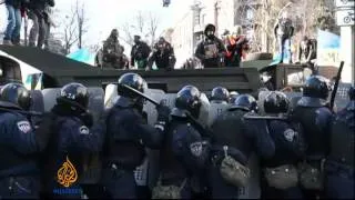 Situation 'tense' in Kiev as clashes break out