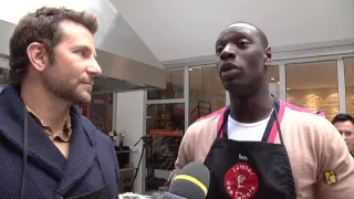 A VIF : Bradley Cooper et Omar Sy en train de cuisiner à Paris