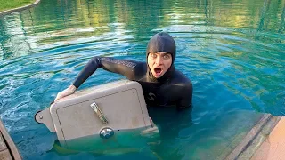 SCUBA DIVING FOR MY SAFE!! (I FOUND IT)