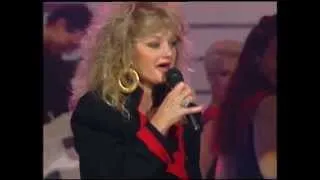 Bonnie Tyler "Holding Out for a Hero" (live voice)